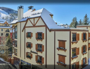3 Bedroom Condo at Boutique Resort with Hot Tub Access and within Walking Distance to the Eagle Bahn Gondola